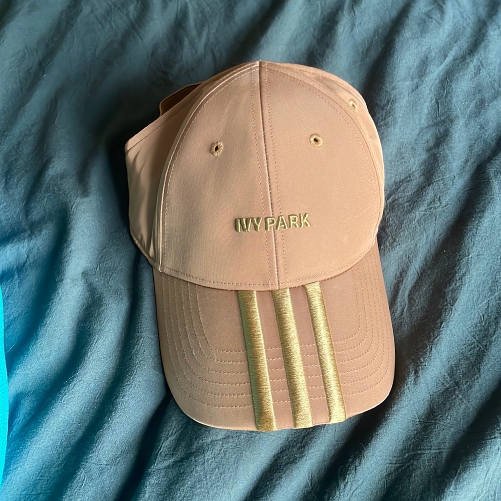 Ivy Park backless cap